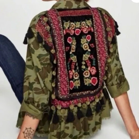 ZARA WOMAN Jacket Camo Utility
Shacket Tapestry Peplum Button Up Canvas
Green - Picture 7 of 7